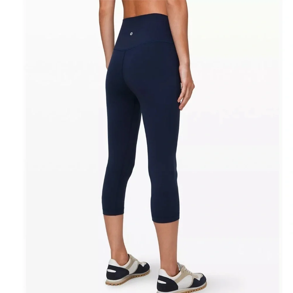 NWT lululemon Align HR crop 21”
